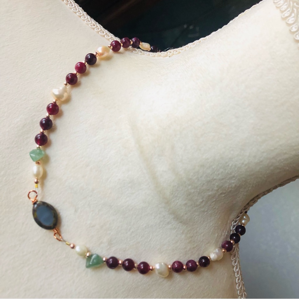 Handcrafted Elegant Genuine Almandine Garnet Pearl Necklace